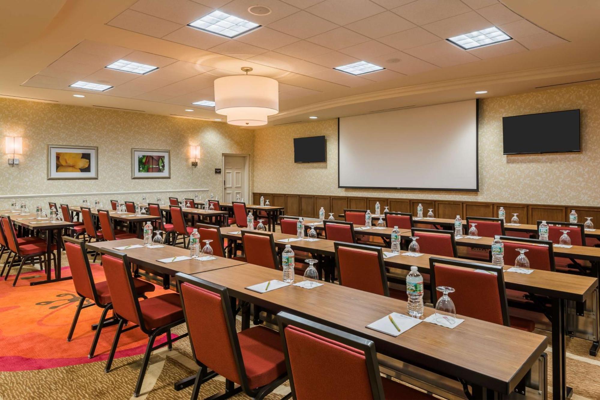 Hilton Garden Inn Wayne Exteriér fotografie